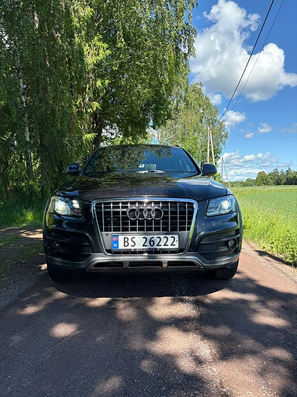 Audi Q5 2 of 13