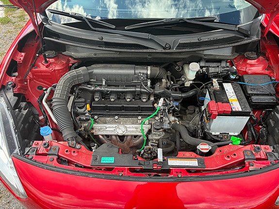 Suzuki Swift 8 of 26