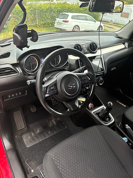 Suzuki Swift 14 of 26