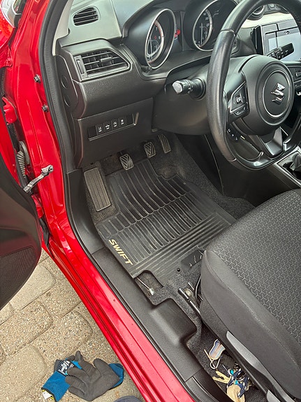 Suzuki Swift 15 of 26