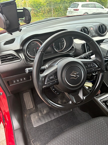 Suzuki Swift 13 of 26