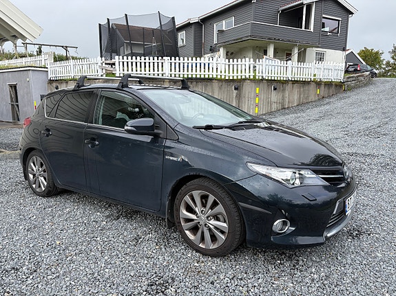 Toyota Auris 14 of 23