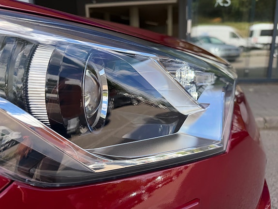 Toyota C-HR 13 of 26