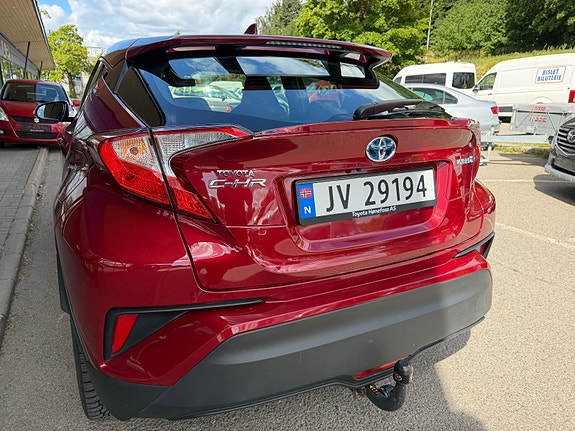 Toyota C-HR 8 of 26