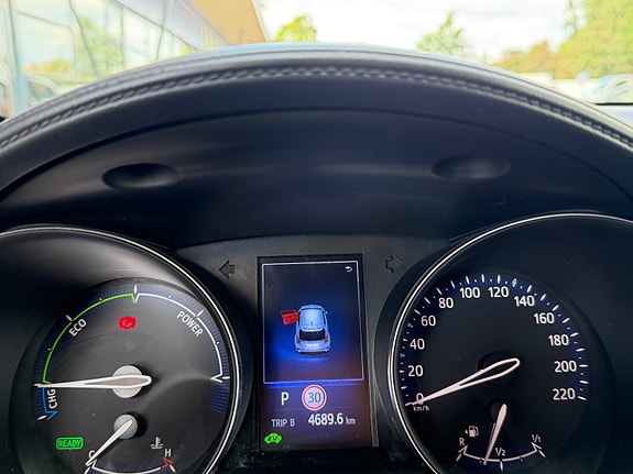 Toyota C-HR 19 of 26