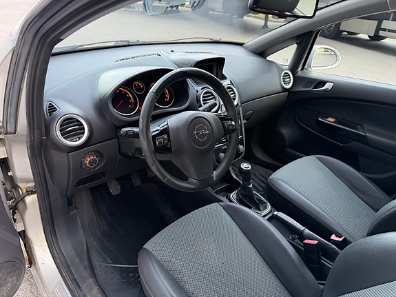 Opel Corsa 14 of 26
