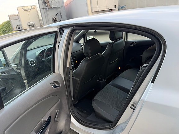 Opel Corsa 15 of 26