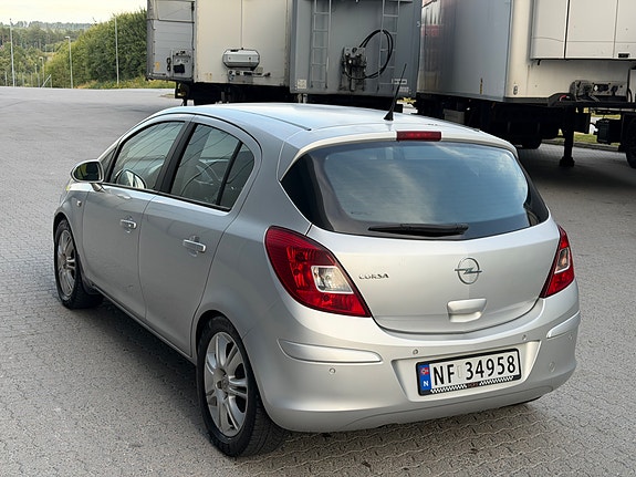 Opel Corsa 12 of 26