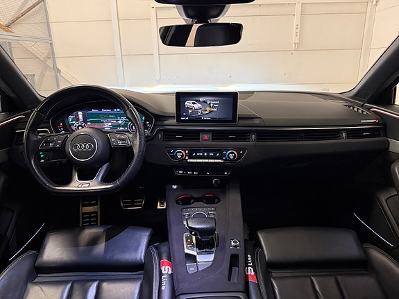 Audi A4 14 of 30