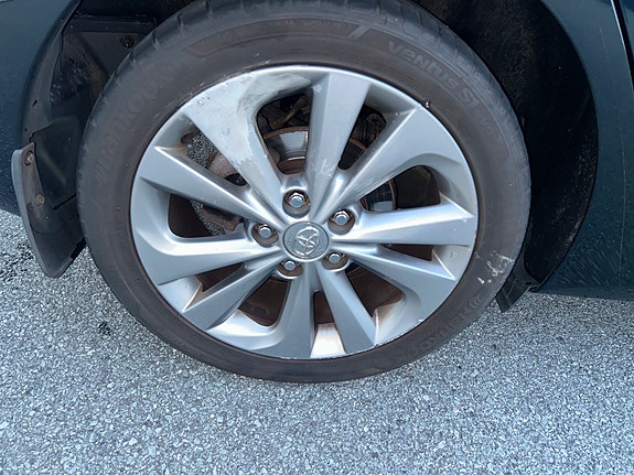 Toyota Auris 9 of 30