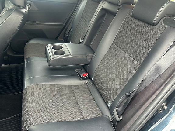 Toyota Auris 22 of 30
