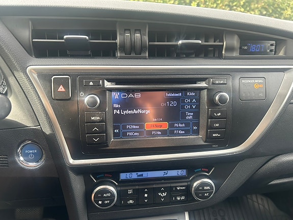 Toyota Auris 29 of 30
