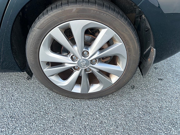 Toyota Auris 11 of 30