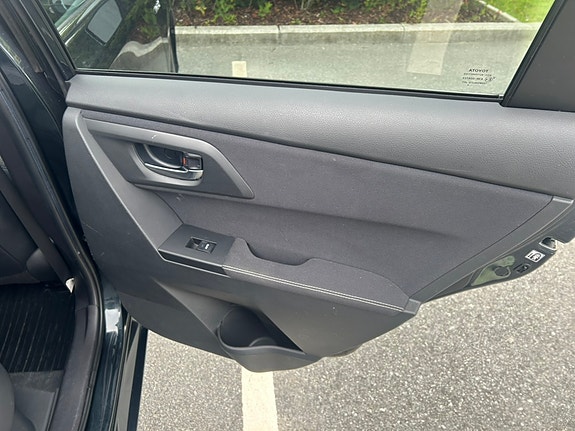 Toyota Auris 17 of 30