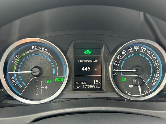 Toyota Auris 28 of 30
