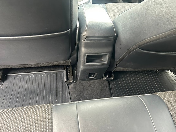Toyota Auris 24 of 30