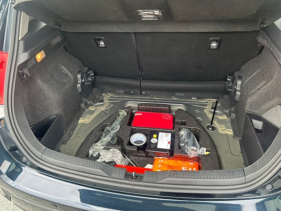 Toyota Auris 13 of 30
