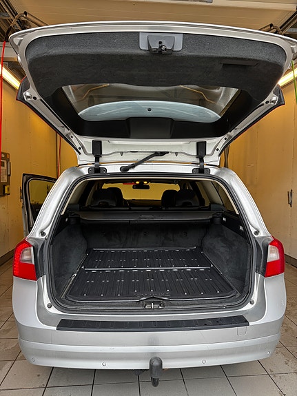 Volvo V70 15 of 15