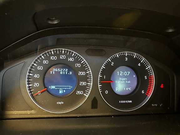 Volvo V70 11 of 15