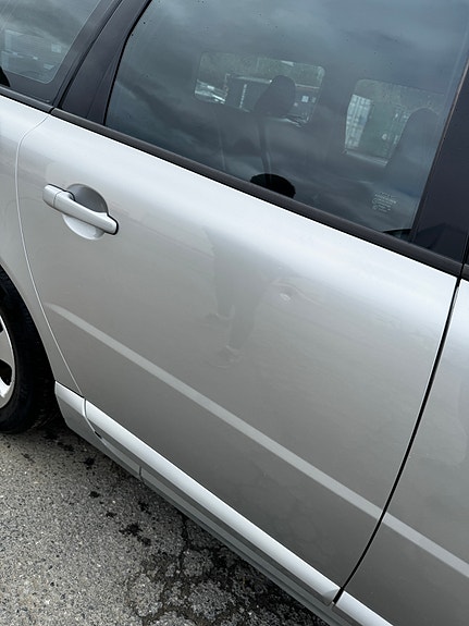 Volvo V70 8 of 15