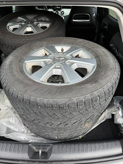 Mercedes-Benz GLA200 11 of 12