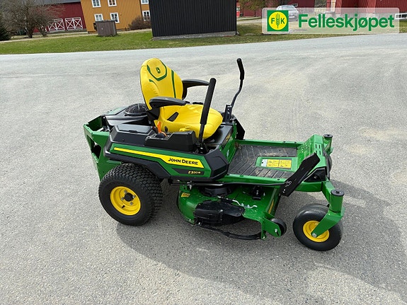 John Deere Z320R Spakstyrt traktorklipper som NY! 5 of 9