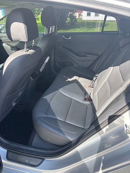 Hyundai IONIQ 7 of 14