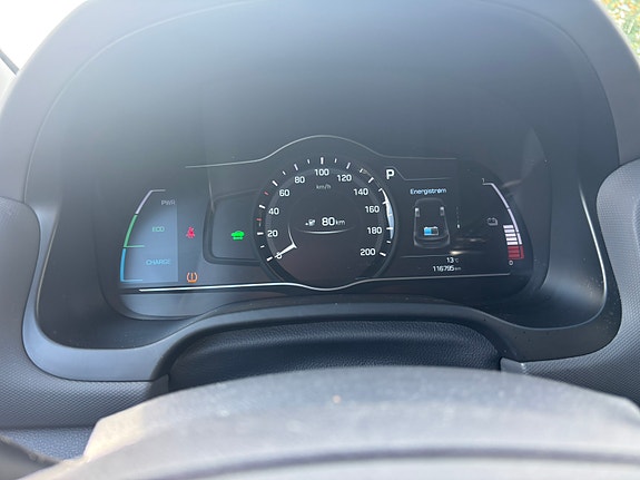 Hyundai IONIQ 10 of 14