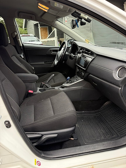 Toyota Auris 9 of 10