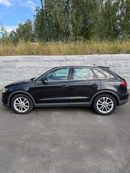 Audi Q3 3 of 23