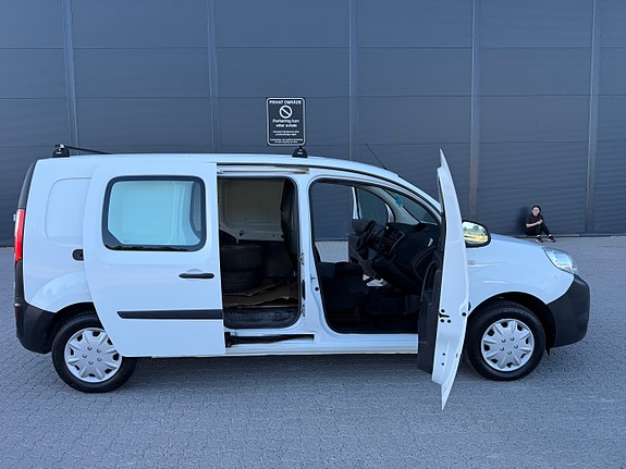 Renault Kangoo Maxi 16 of 26