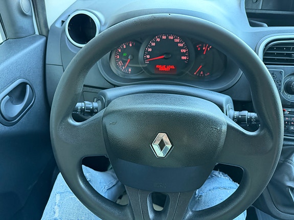 Renault Kangoo Maxi 23 of 26