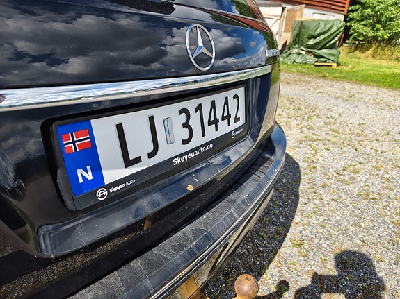 Mercedes-Benz C200 13 of 19