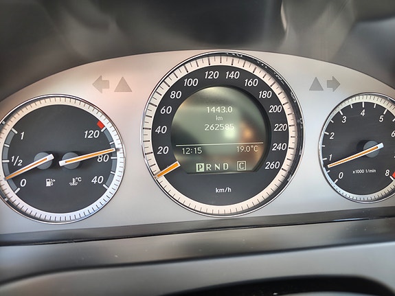 Mercedes-Benz C200 5 of 19