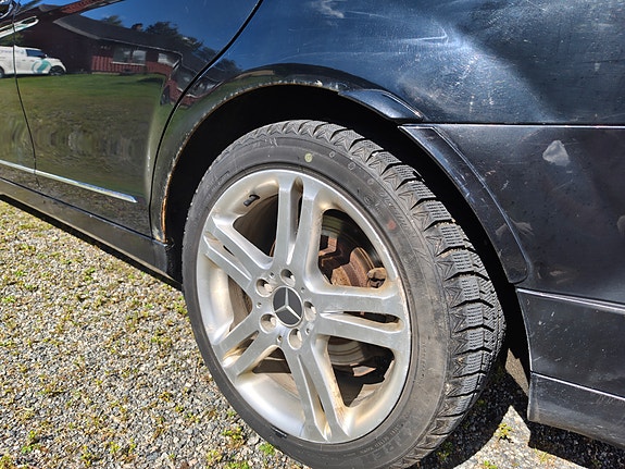 Mercedes-Benz C200 14 of 19