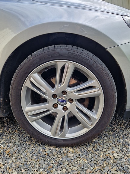 Volvo V40 Cross Country 13 of 22