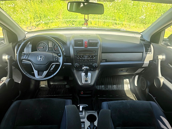 Honda CR-V 25 of 29