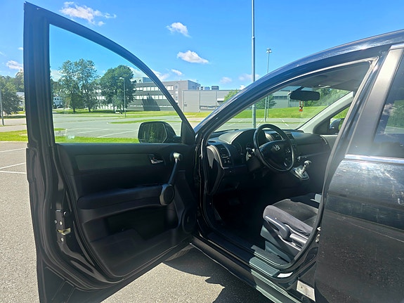 Honda CR-V 15 of 29