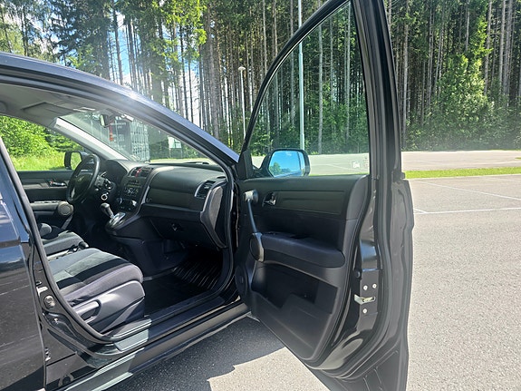 Honda CR-V 11 of 29