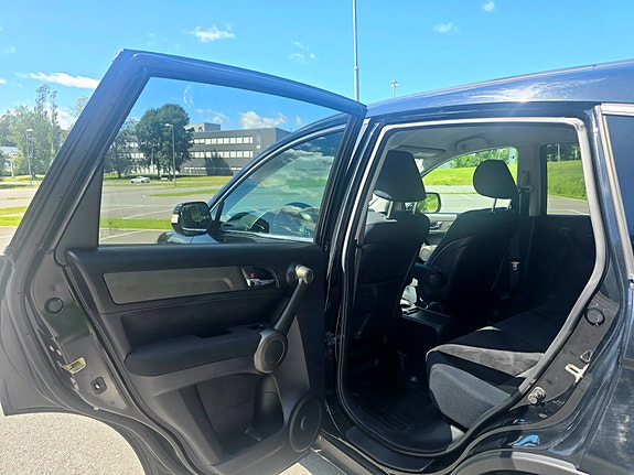 Honda CR-V 17 of 29
