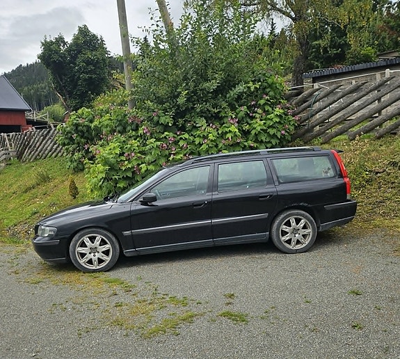 Volvo V70 5 of 5