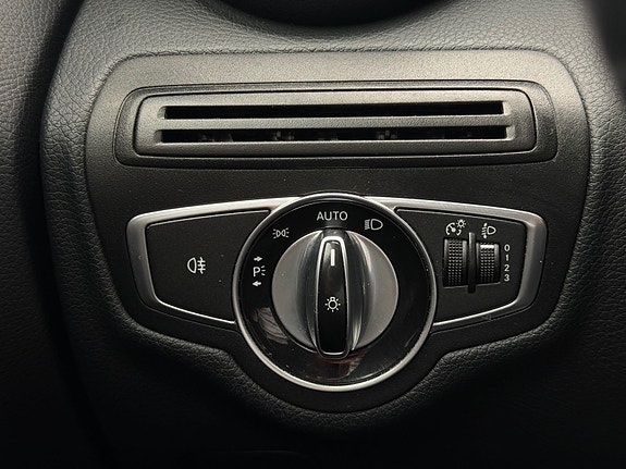 Mercedes-Benz C180 20 of 21