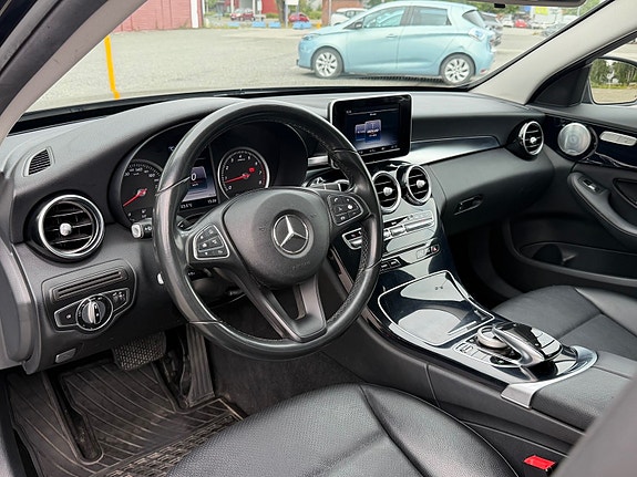 Mercedes-Benz C180 10 of 21