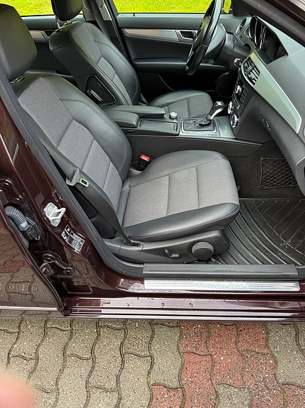 Mercedes-Benz C200 d 7 of 8
