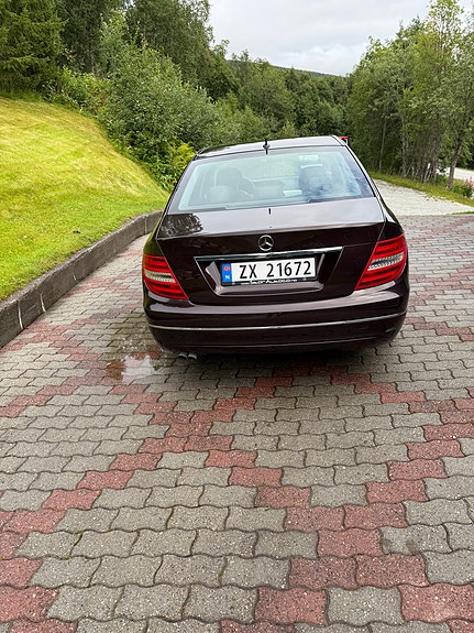Mercedes-Benz C200 d 6 of 8