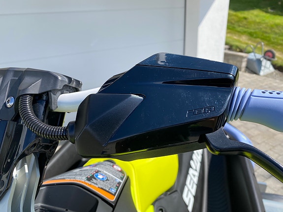 Seadoo Spark Trixx 2024, kun 24 timer! Inkludert 2026 modell Respo tilhenger 10 of 15