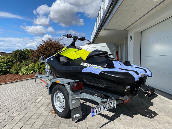 Seadoo Spark Trixx 2024, kun 24 timer! Inkludert 2026 modell Respo tilhenger 5 of 15