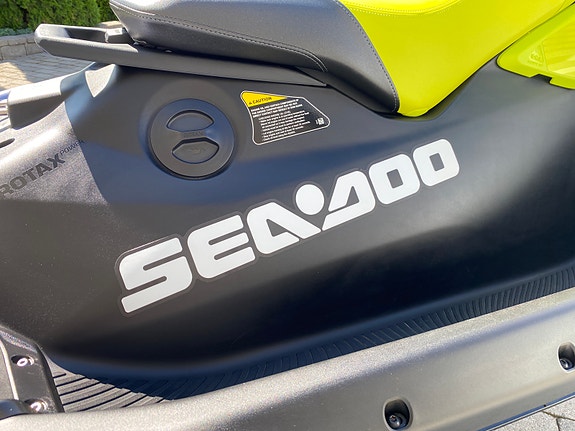 Seadoo Spark Trixx 2024, kun 24 timer! Inkludert 2026 modell Respo tilhenger 14 of 15