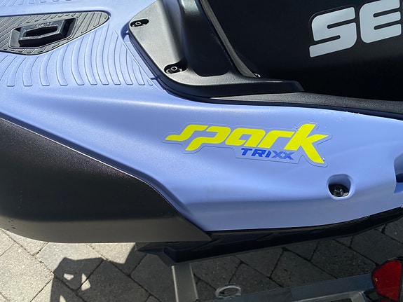 Seadoo Spark Trixx 2024, kun 24 timer! Inkludert 2026 modell Respo tilhenger 4 of 15