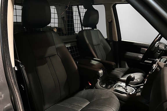 Land Rover Discovery 4 29 of 30
